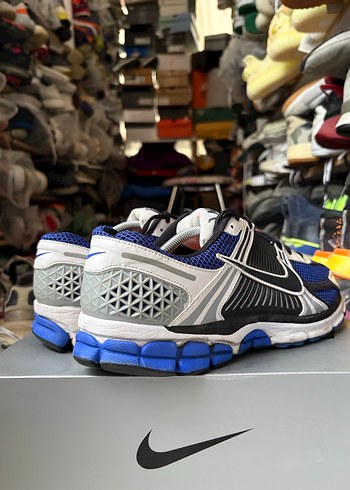 Nike Vomero 5 - Görsel 2