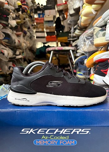 Skechers 40