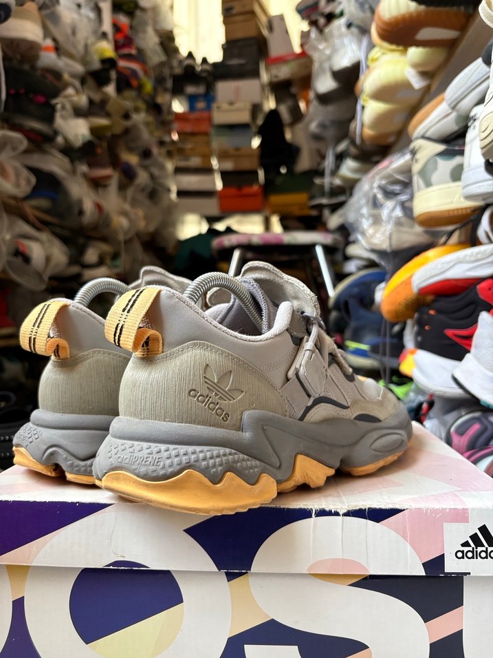 Gri Bağcıklı Adidas Spor Ayakkabı - Görsel 3