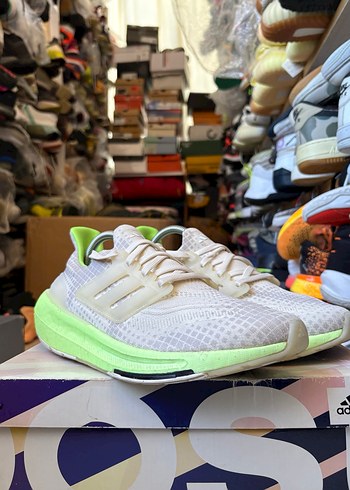 Adidas Ultraboost Light - Görsel 2