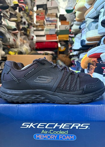 Skechers 44