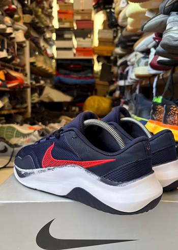 Nike Legend Essential 3 - Görsel 3