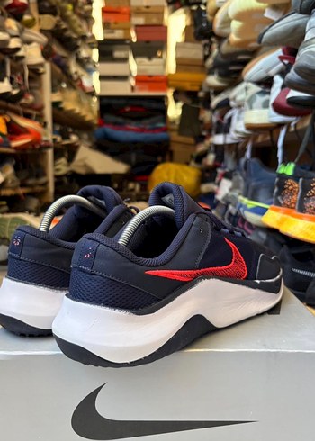 Nike Legend Essential 3 - Görsel 2