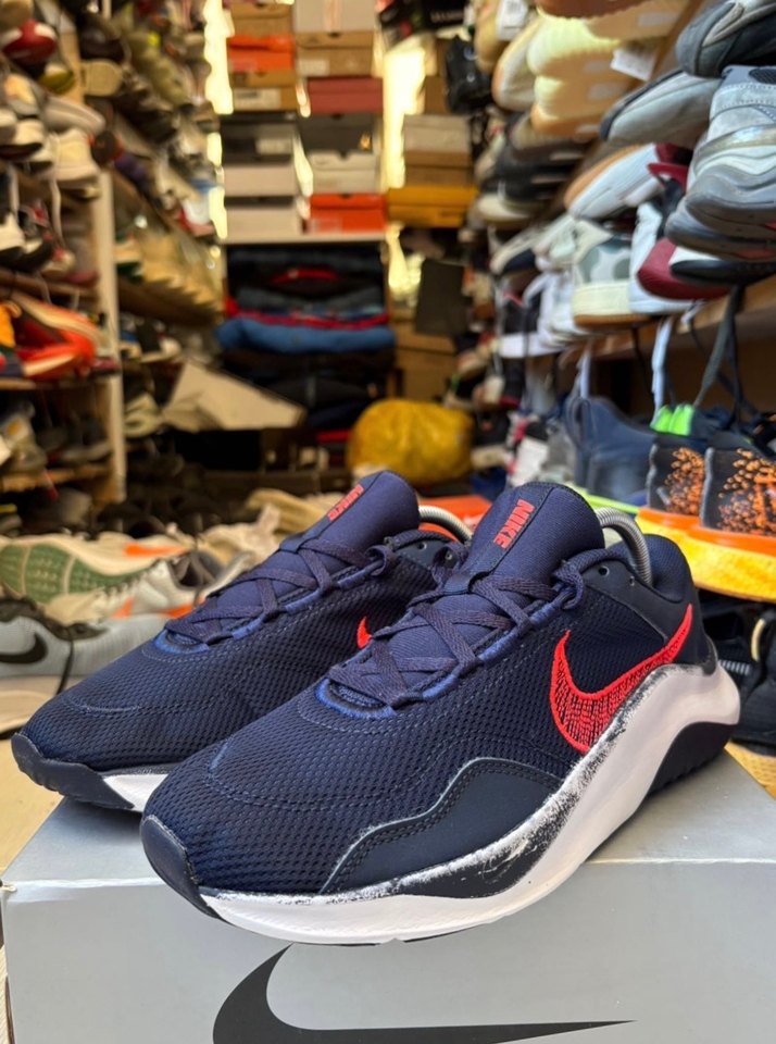 Nike Legend Essential 3 - Görsel 4