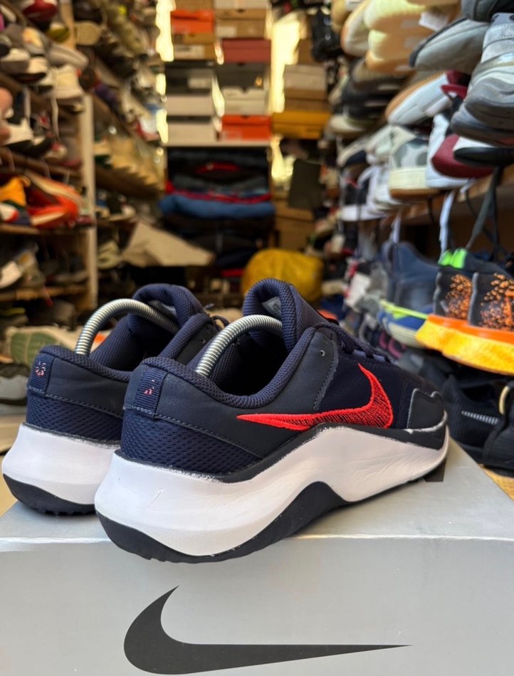 Nike Legend Essential 3 - Görsel 2