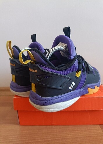 38 Beden mor Renk Tarmak NBA Los Angeles Lakers Basket Ayakkabısı