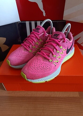 Nike Air Zoom Vomero 10