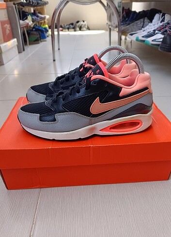 Nike Air Max ST