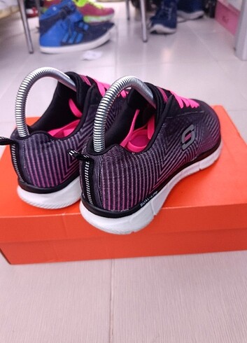37 Beden pembe Renk Skechers Bayan Ayakkabı