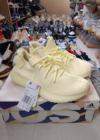 Adidas Yeezy Boost 350 V2