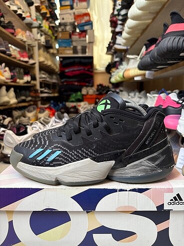 Adidas DON ISSUE 4 - Görsel 5