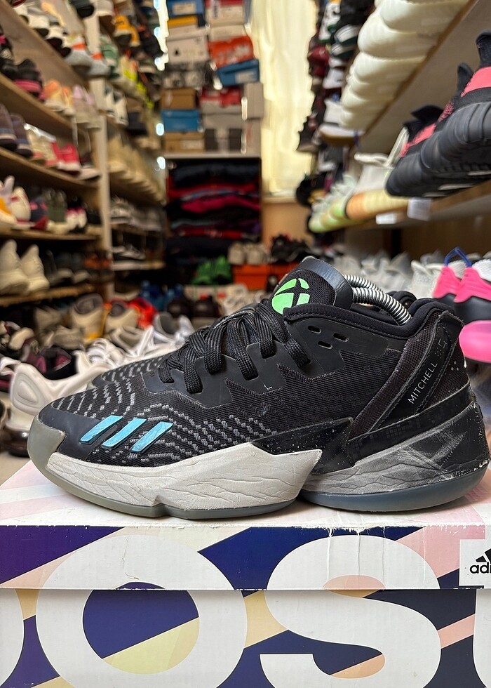 Adidas DON ISSUE 4 - Görsel 5