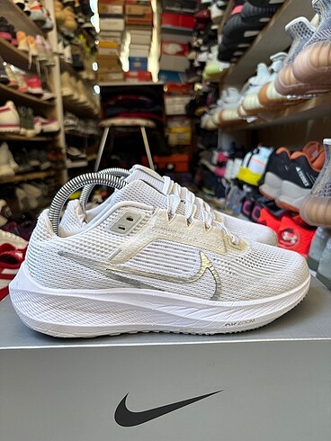 Nike Air Zoom Pegasus 40