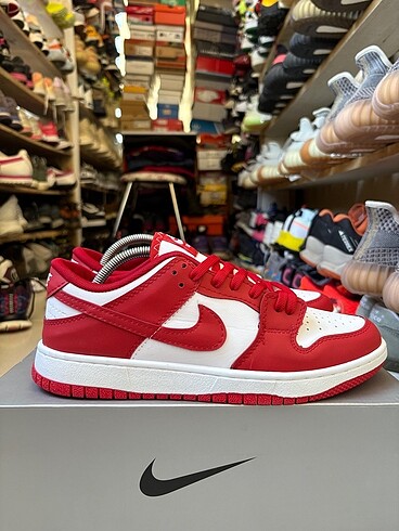 Nike Dunk Low Red