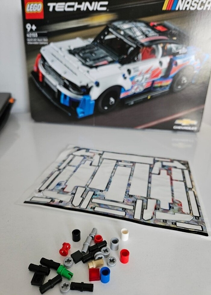 LEGO Tecnic Nascar Chevrolet Camaro - Görsel 2