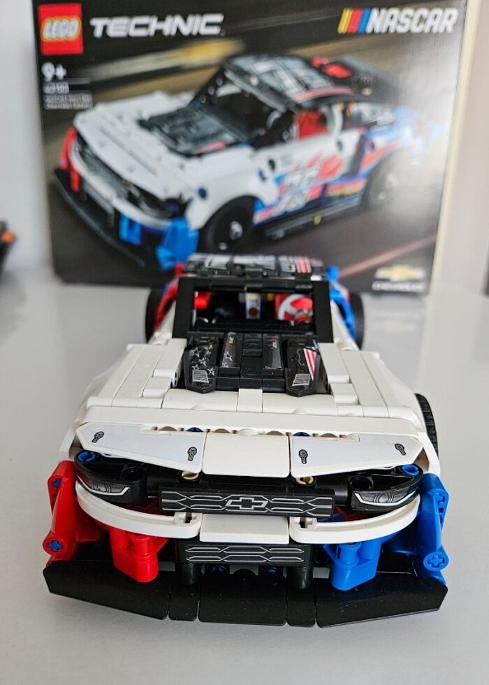 LEGO Tecnic Nascar Chevrolet Camaro - Görsel 3