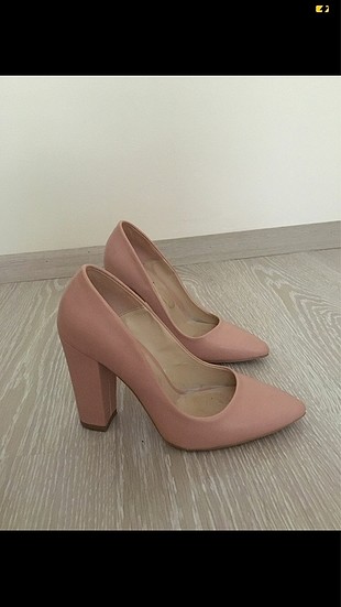 Gön Deri pudra kalın topuklu stiletto