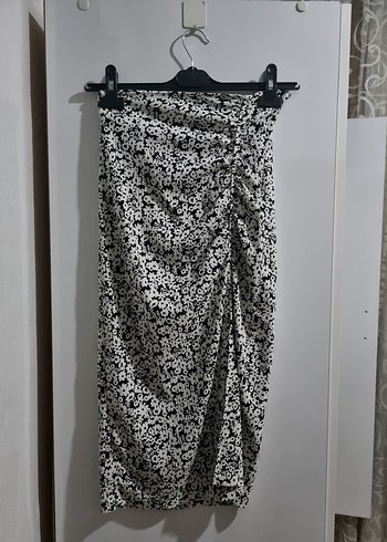 Koton Vücuda Oturan Beyaz Midi Etek - Görsel 2