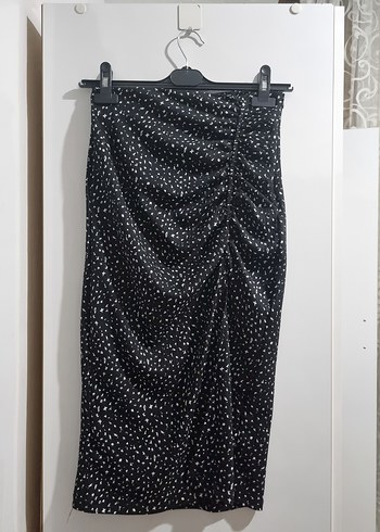 Siyah Vücuda Oturan Kalem Etek - Görsel 2