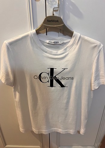 Calvin Klein s