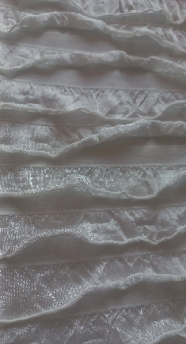 siyah Üst ve Pilili Beyaz Midi Elbise - Görsel 2