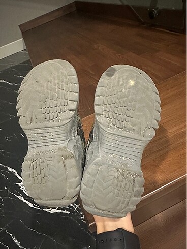 28 Beden Skechers çocuk ayakkabı