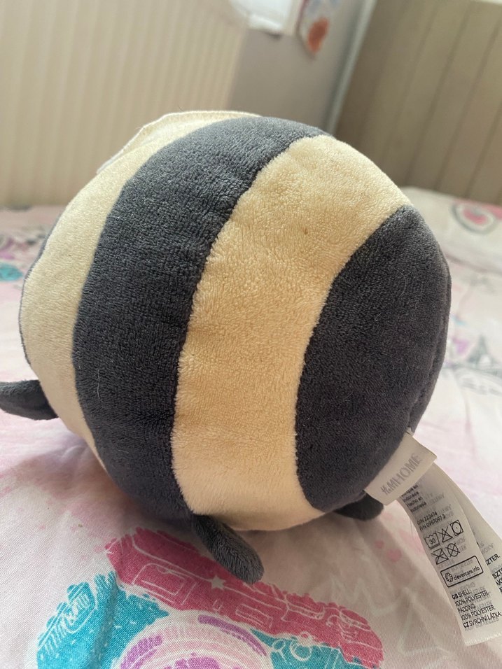 Bej ve koyu renkli yuvarlak peluş oyuncak hm - Görsel 2