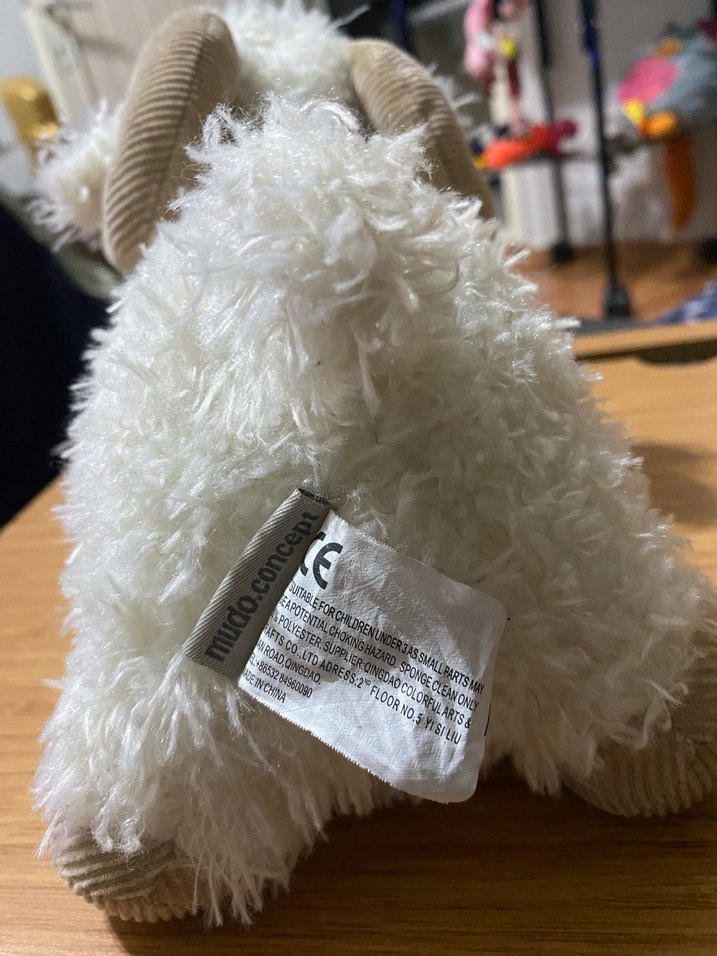 Beyaz ve gri yumuşak oyuncak koyun - Görsel 3