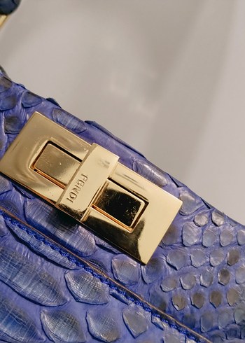 FENDİ vintage orjinal Mavi Yılan Desenli Deri Kadın Çanta - Görsel 7