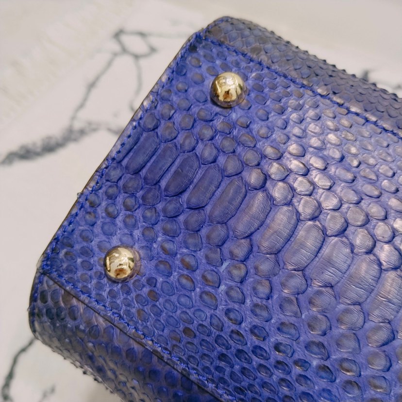 FENDİ vintage orjinal Mavi Yılan Desenli Deri Kadın Çanta - Görsel 2