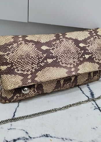 HOTİÇ Zincir Detaylı Kahverengi Yılan Derisi Desenli Kadın Çanta - Görsel 8