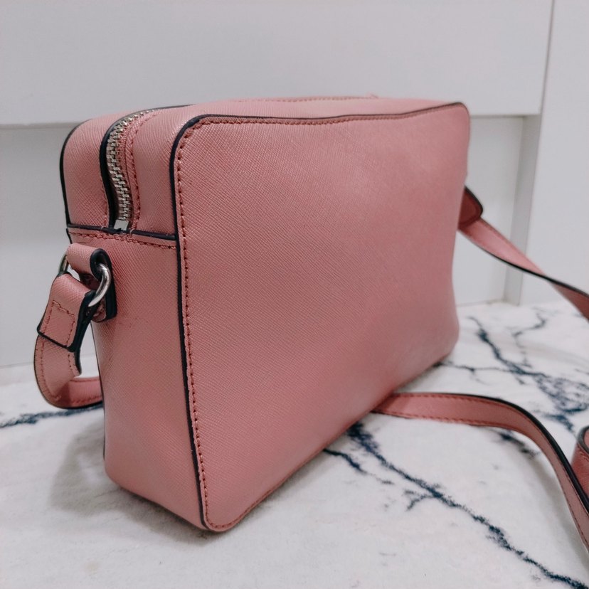 Guess Pudra Pembe Deri Kadın Çapraz Çanta - Görsel 3