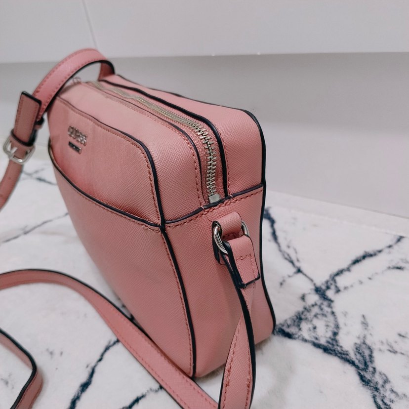 Guess Pudra Pembe Deri Kadın Çapraz Çanta - Görsel 2