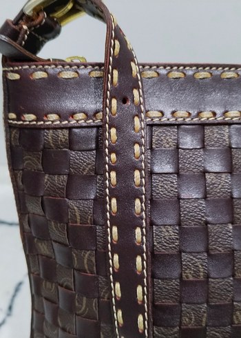 VAKKO Kahverengi Deri Kare Desenli Kadın Çanta - Görsel 5