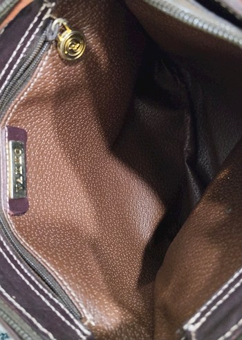 VAKKO Kahverengi Deri Kare Desenli Kadın Çanta - Görsel 9