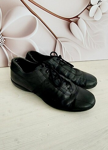 Prada 42 no ic ve dış gercek deri. Orjinal - Görsel 2