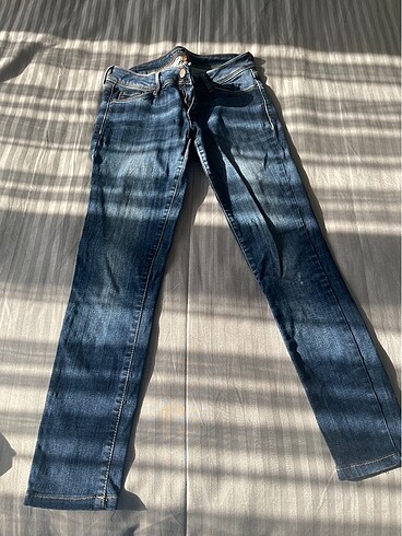 Colin's Jean kot ????