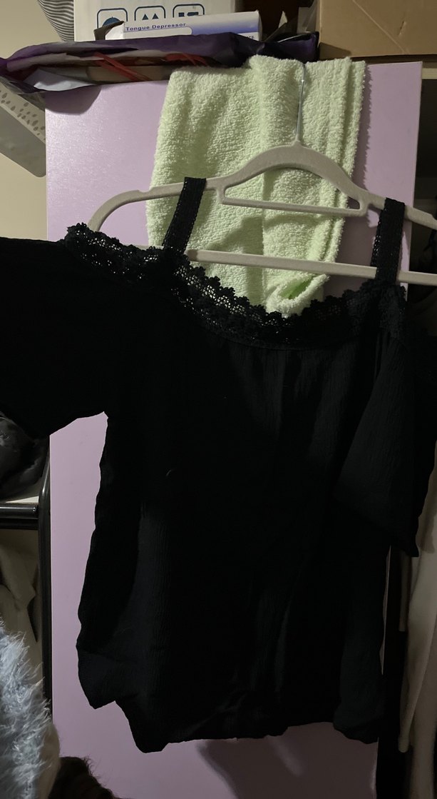 Dantel Detaylı Siyah Askılı Bluz - Görsel 2