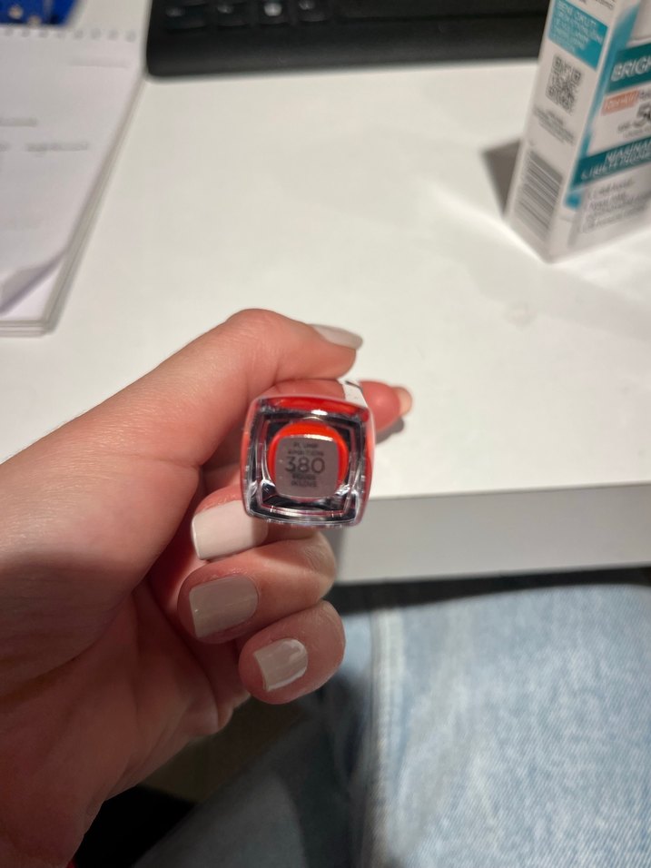 L'Oréal Plump Ambition Kırmızı Ruj - Görsel 2