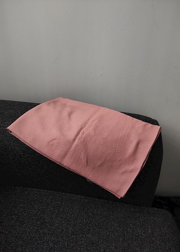 kadın pembe renkli şal