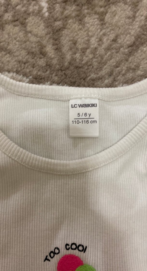 Kız Çocuk Beyaz Pamuklu Fırfırlı Kolsuz Tişört - Görsel 2