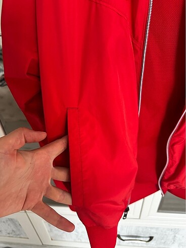m Beden kırmızı Renk Nike kapşonlu