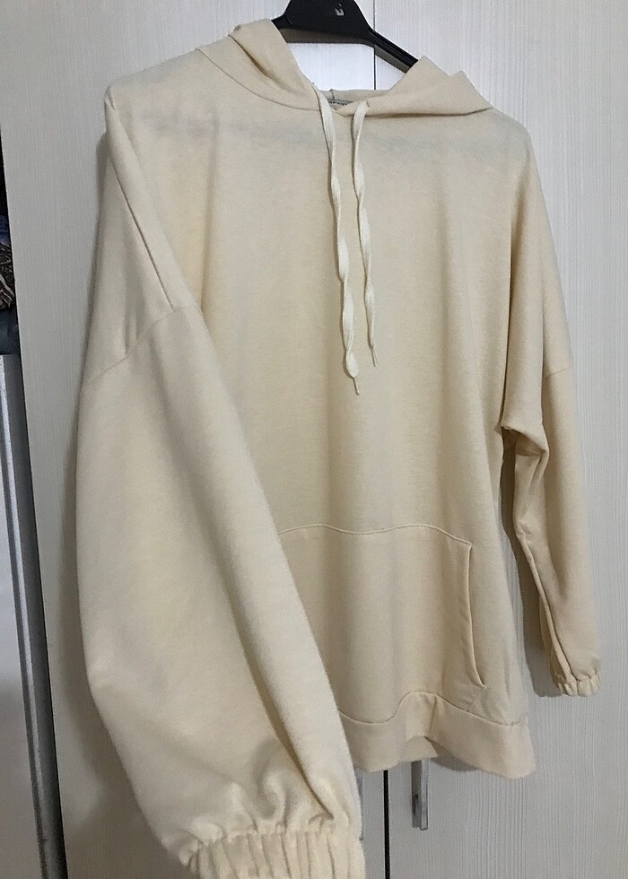 Beyaz sweatshirt
 - Görsel 2