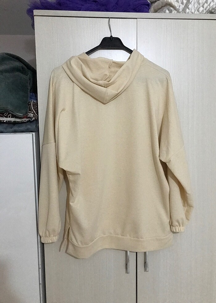 Beyaz sweatshirt
 - Görsel 3