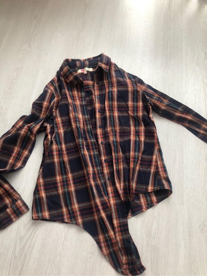 Düğmeli Uzun Kollu Kadın Gömlek - Görsel 3