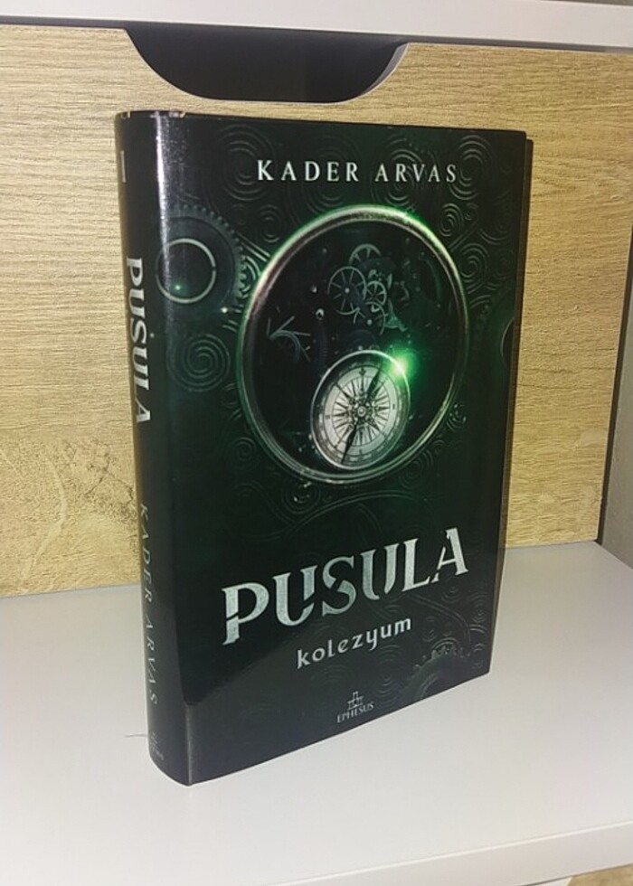 #PUSULA #KOLEZYUM  #KIZIL ŞAFAK #KADER ARVAS - Görsel 2