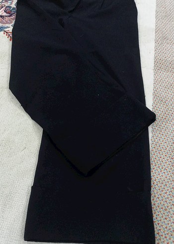 Düğmeli Siyah Midi Kadın Pantolon - Görsel 3