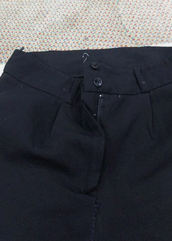 Düğmeli Siyah Midi Kadın Pantolon - Görsel 2