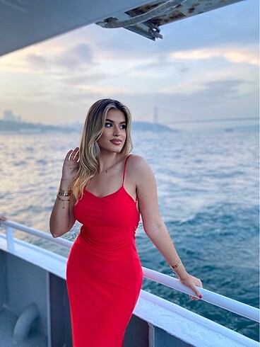 s Beden Kırmızı elbise