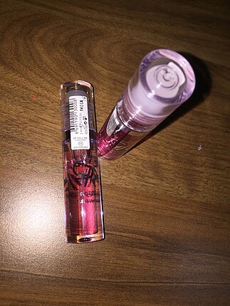 Golden rose roll on lipgloss